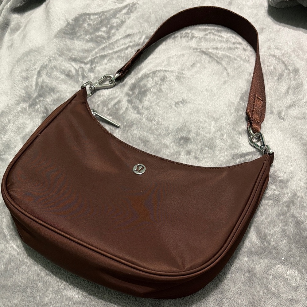 Lululemon City Essentials Small Shoulder Bag 3L